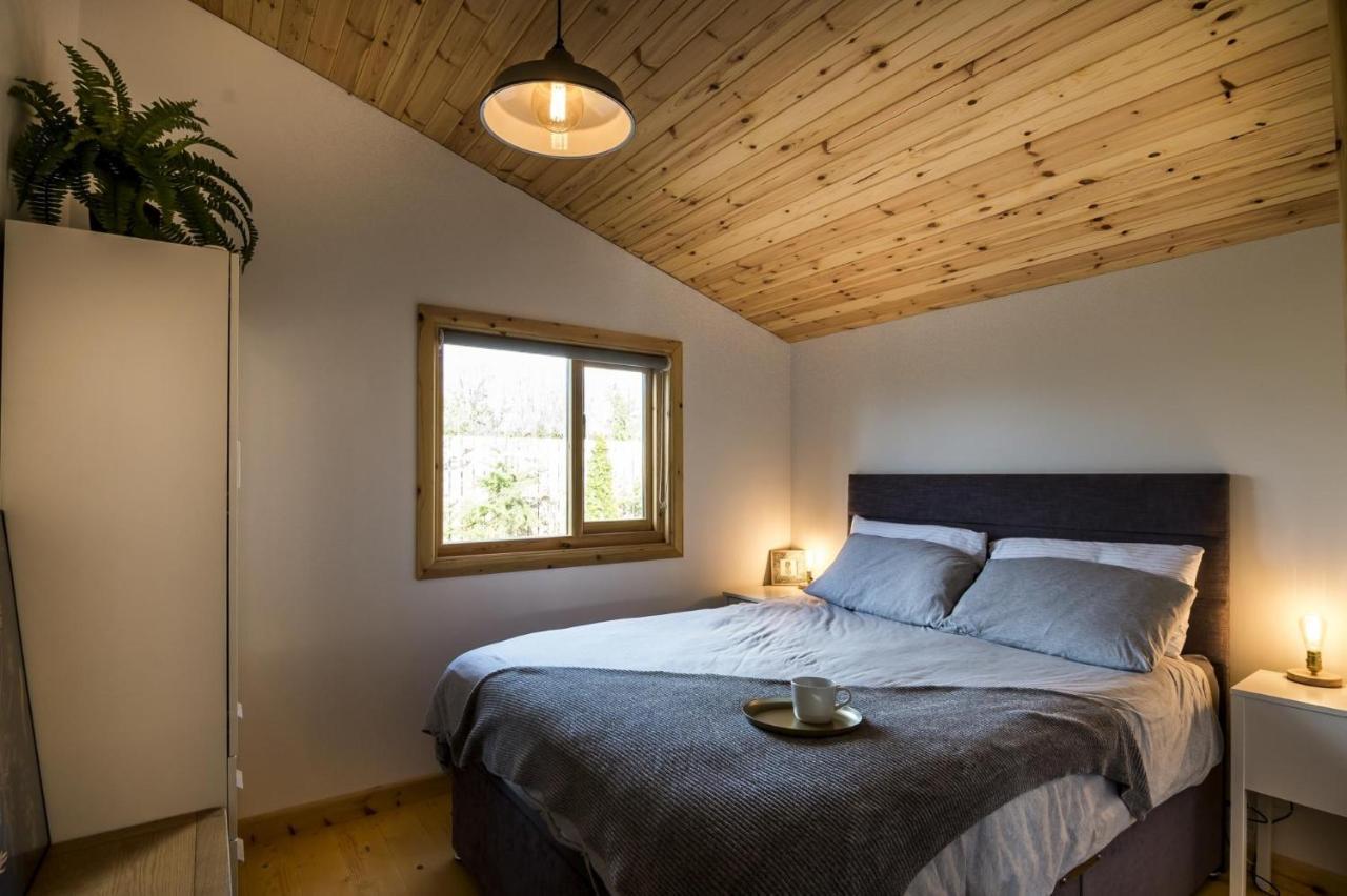 Laurel Lodge - 2 Bedroom Log Cabin - St Florence Saint Florence Extérieur photo