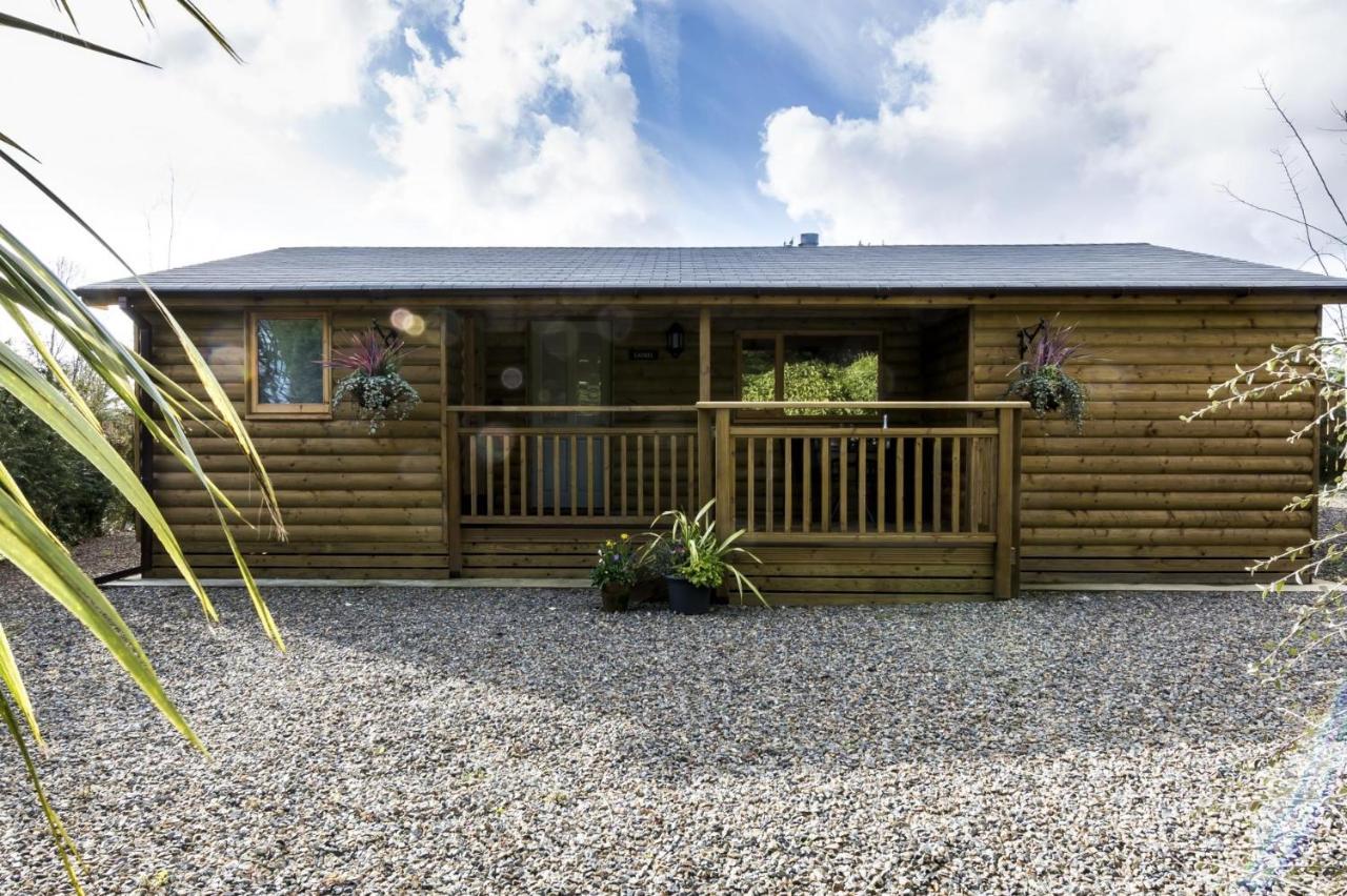 Laurel Lodge - 2 Bedroom Log Cabin - St Florence Saint Florence Extérieur photo