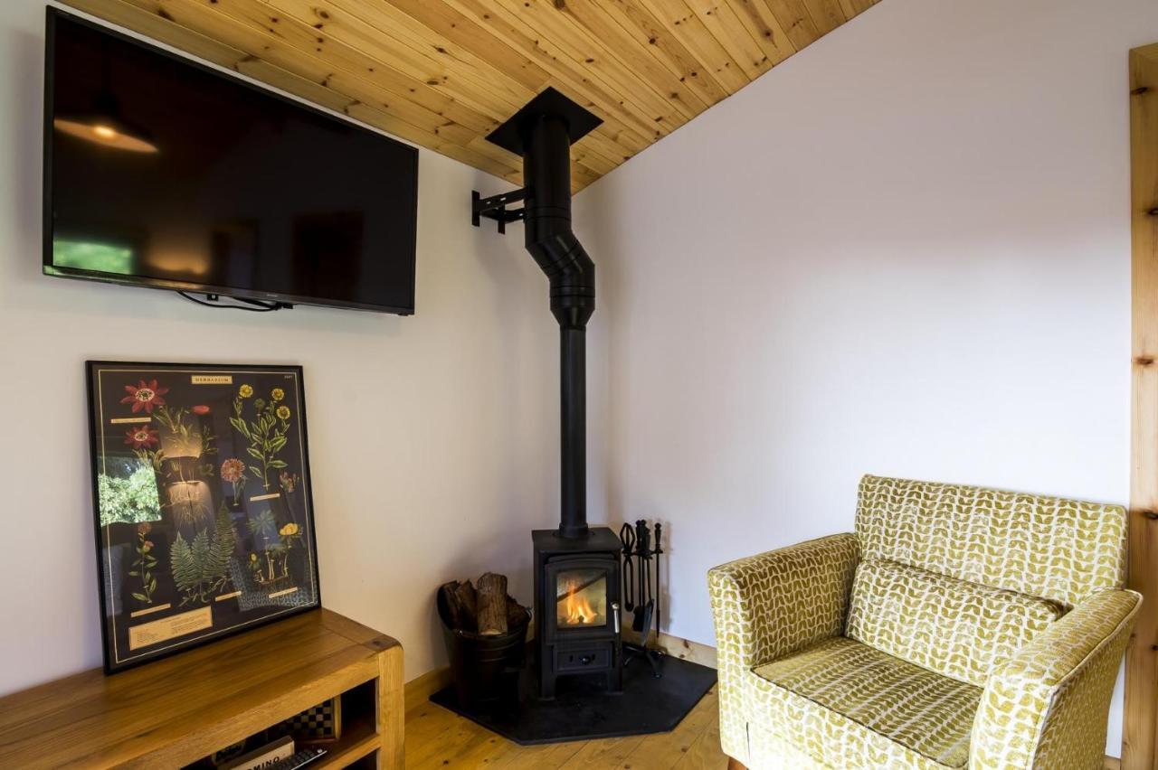Laurel Lodge - 2 Bedroom Log Cabin - St Florence Saint Florence Extérieur photo