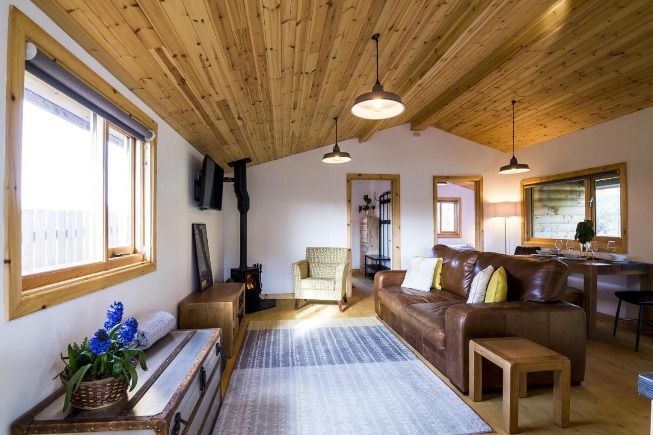Laurel Lodge - 2 Bedroom Log Cabin - St Florence Saint Florence Extérieur photo